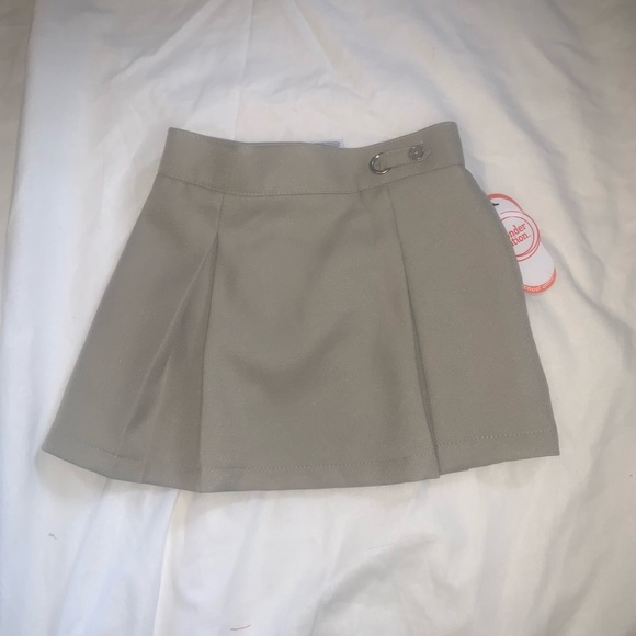 7 Piece Girls 4-5T Beige Khaki Uniform Set - Picture 12 of 15